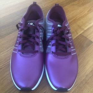 Nike Women’s Dualtone Racer